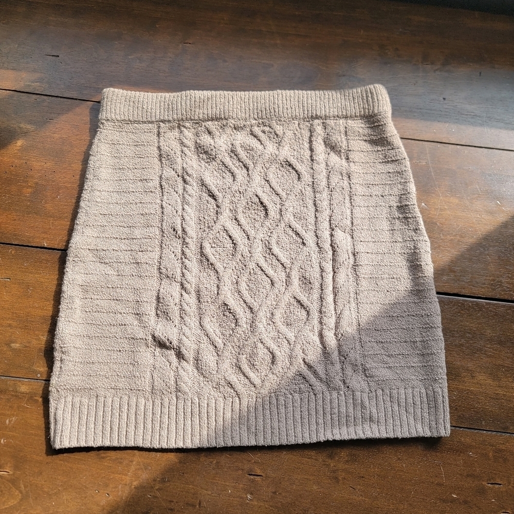 Free People Cable Knit Sweater Mini Skirt sz M Beige Tan Cozy Layers Chic